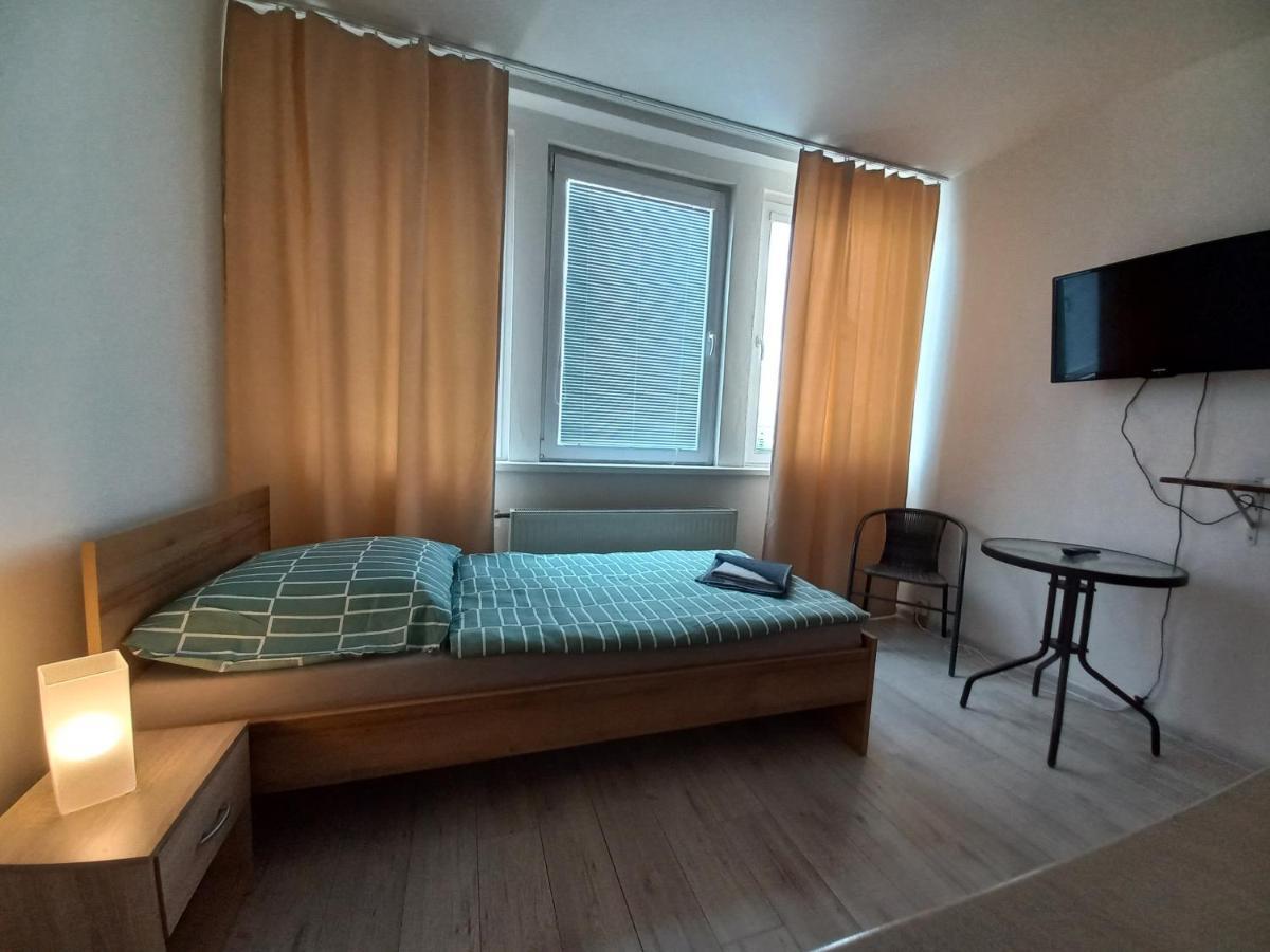 Penzion Tina Прешов Экстерьер фото